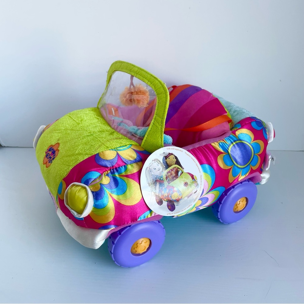 Groovy girls car